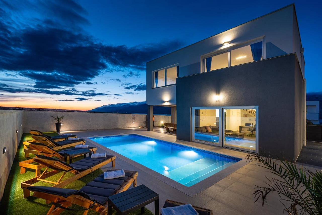 Luxury Villa Noemi Ražanac Eksteriør bilde