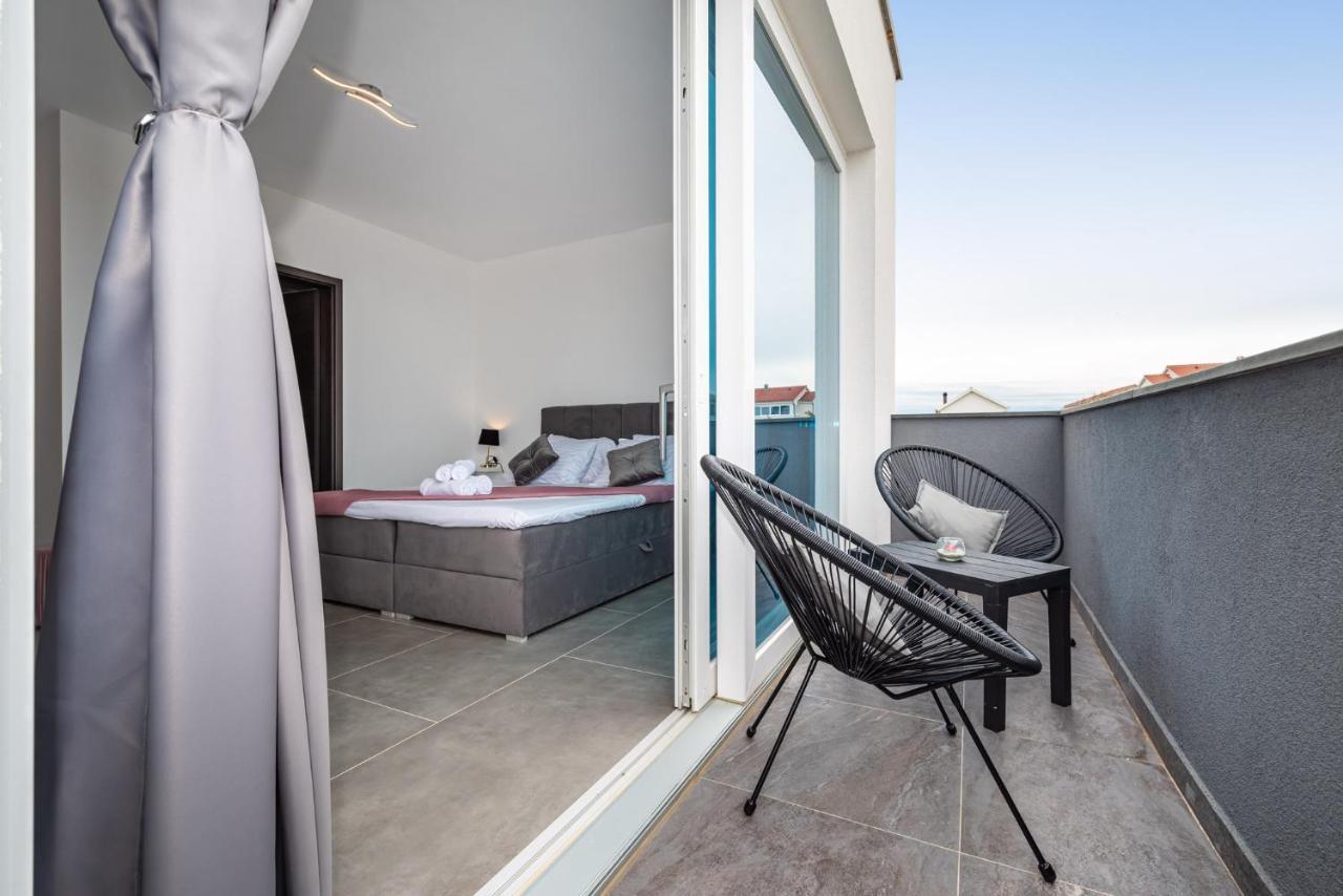 Luxury Villa Noemi Ražanac Eksteriør bilde