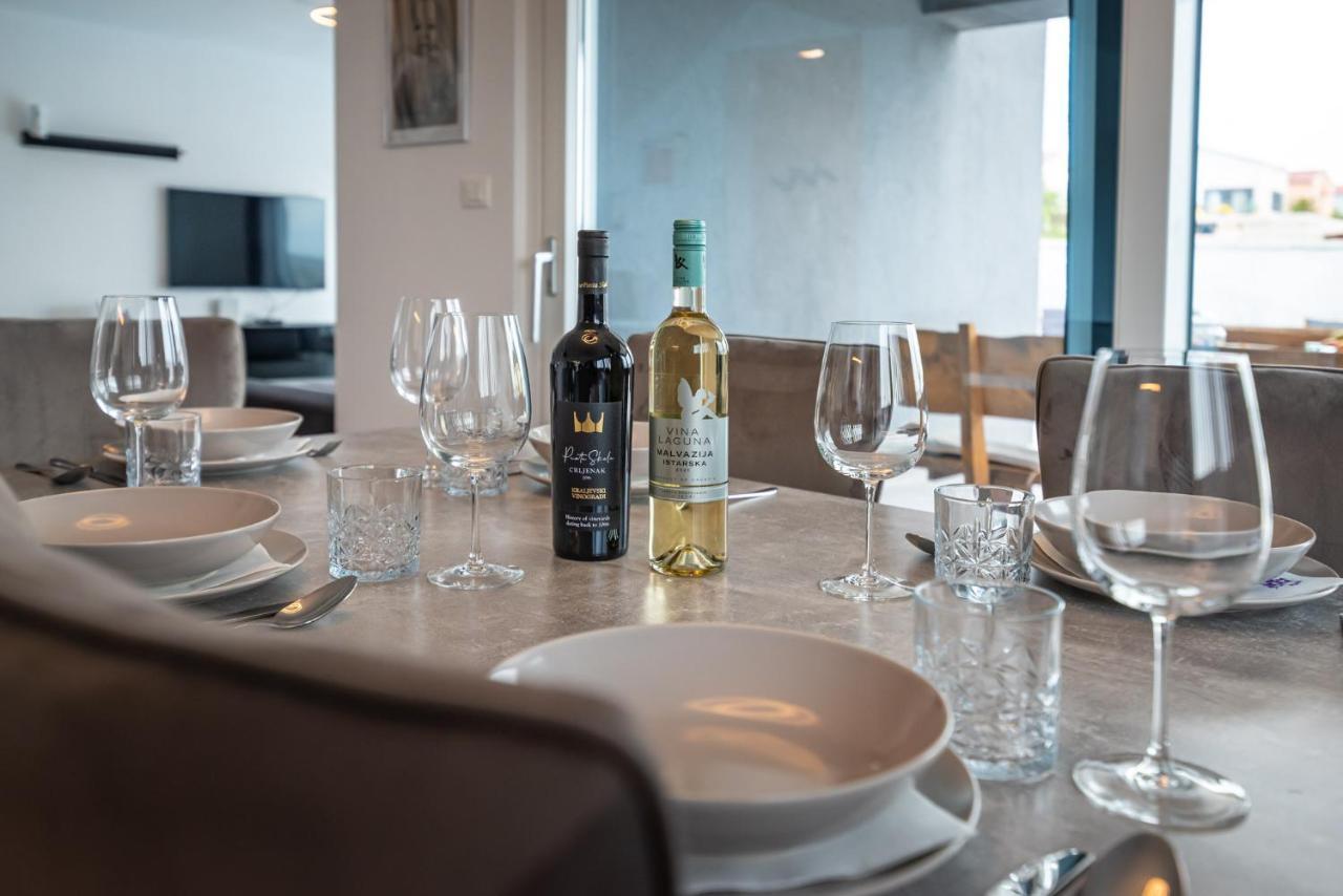 Luxury Villa Noemi Ražanac Eksteriør bilde