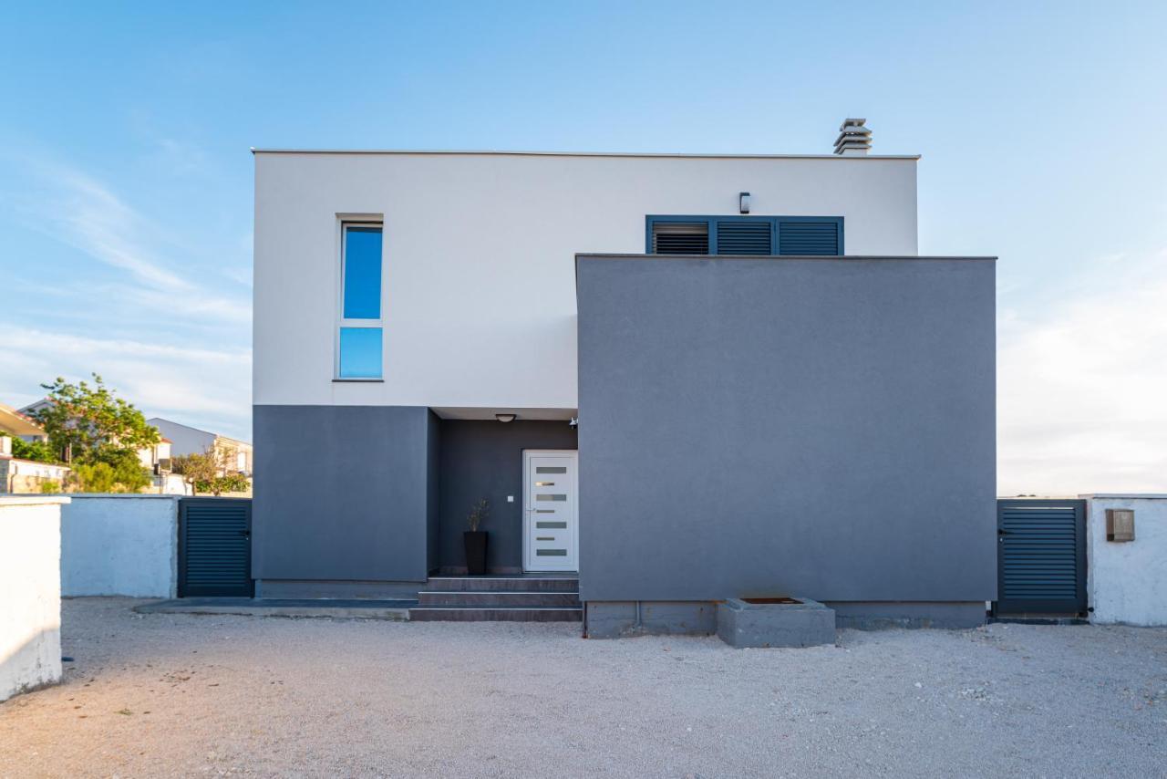 Luxury Villa Noemi Ražanac Eksteriør bilde